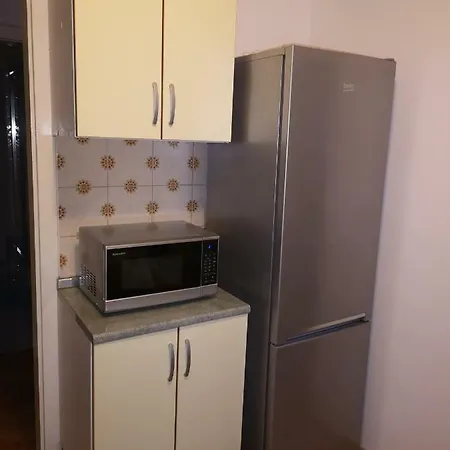 Above The Beach And City Center Apartment